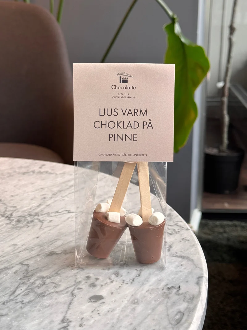 Varm choklad på pinne i mjölkchoklad