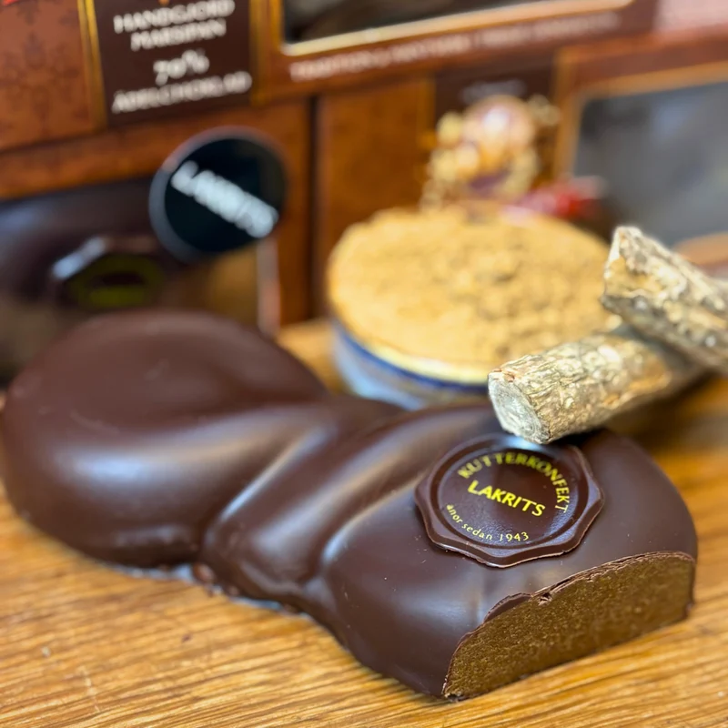 Lakrits - Marsipanknut