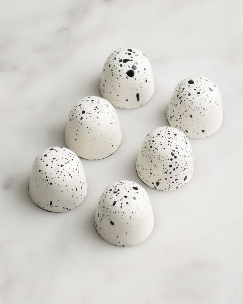 6 Piece Cookies & Cream Bonbon Selection Box